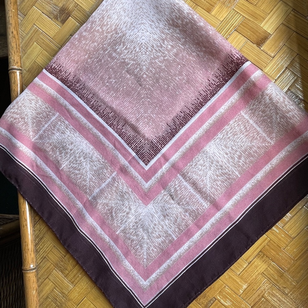Mauve, pink scarf with stretch - Picture 6 of 8